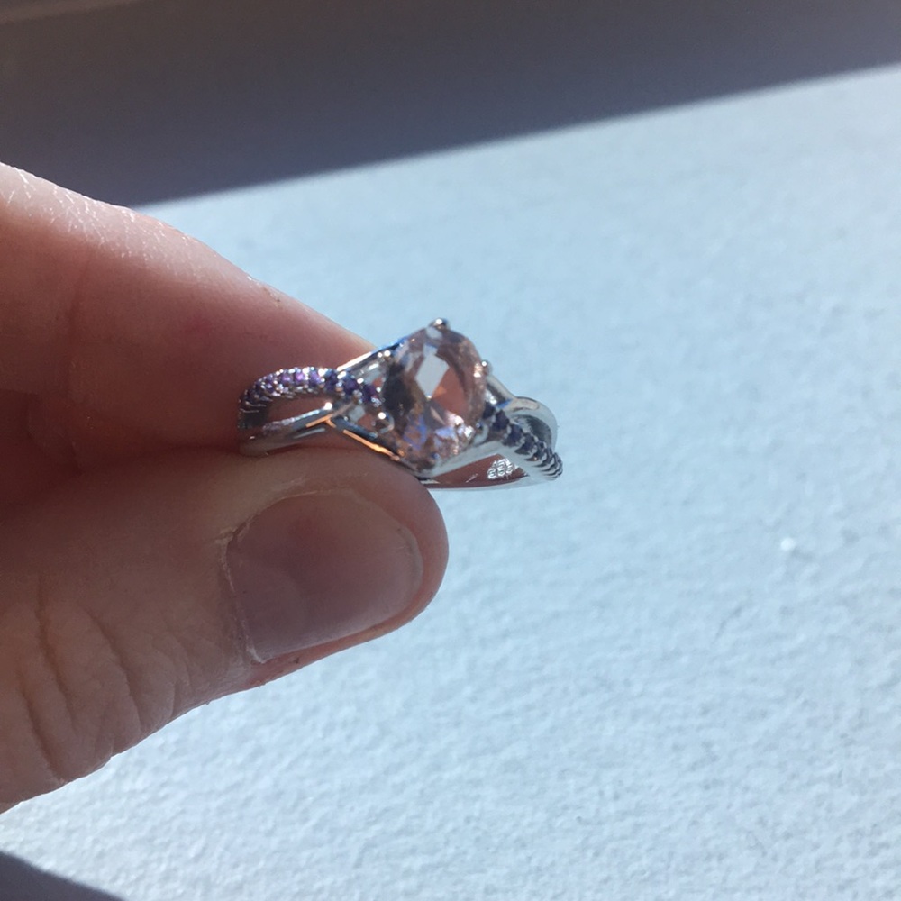 Morganite and amethyst ring
